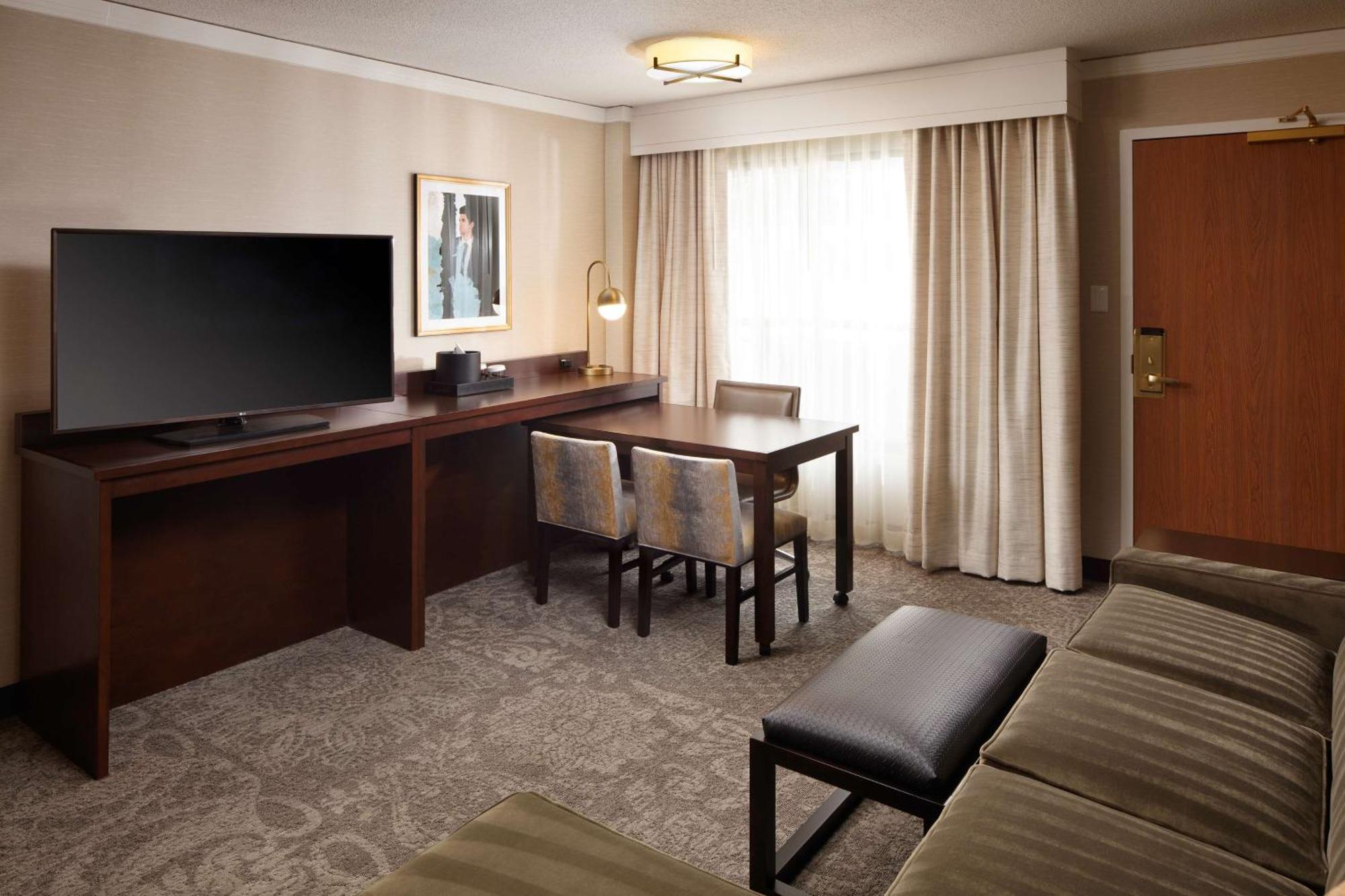 Hotel Embassy Tysons Corner