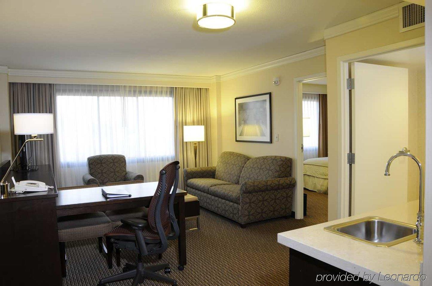 Hotel Embassy Tysons Corner