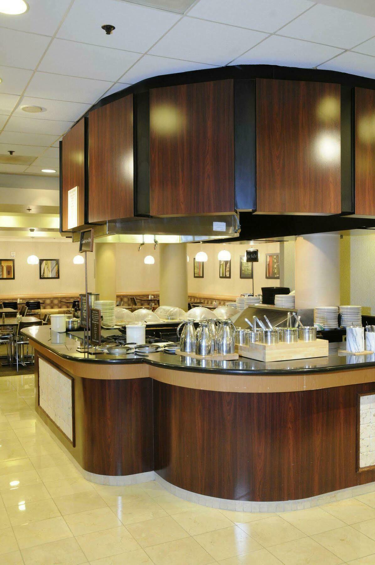 Embassy Hotel 4*
